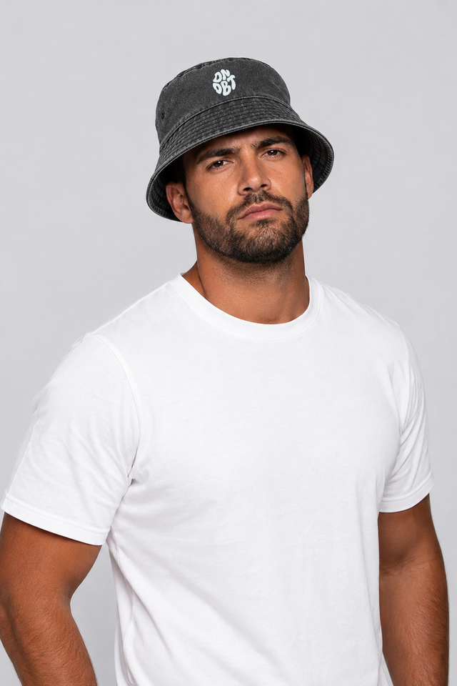 THE BUCKET HAT