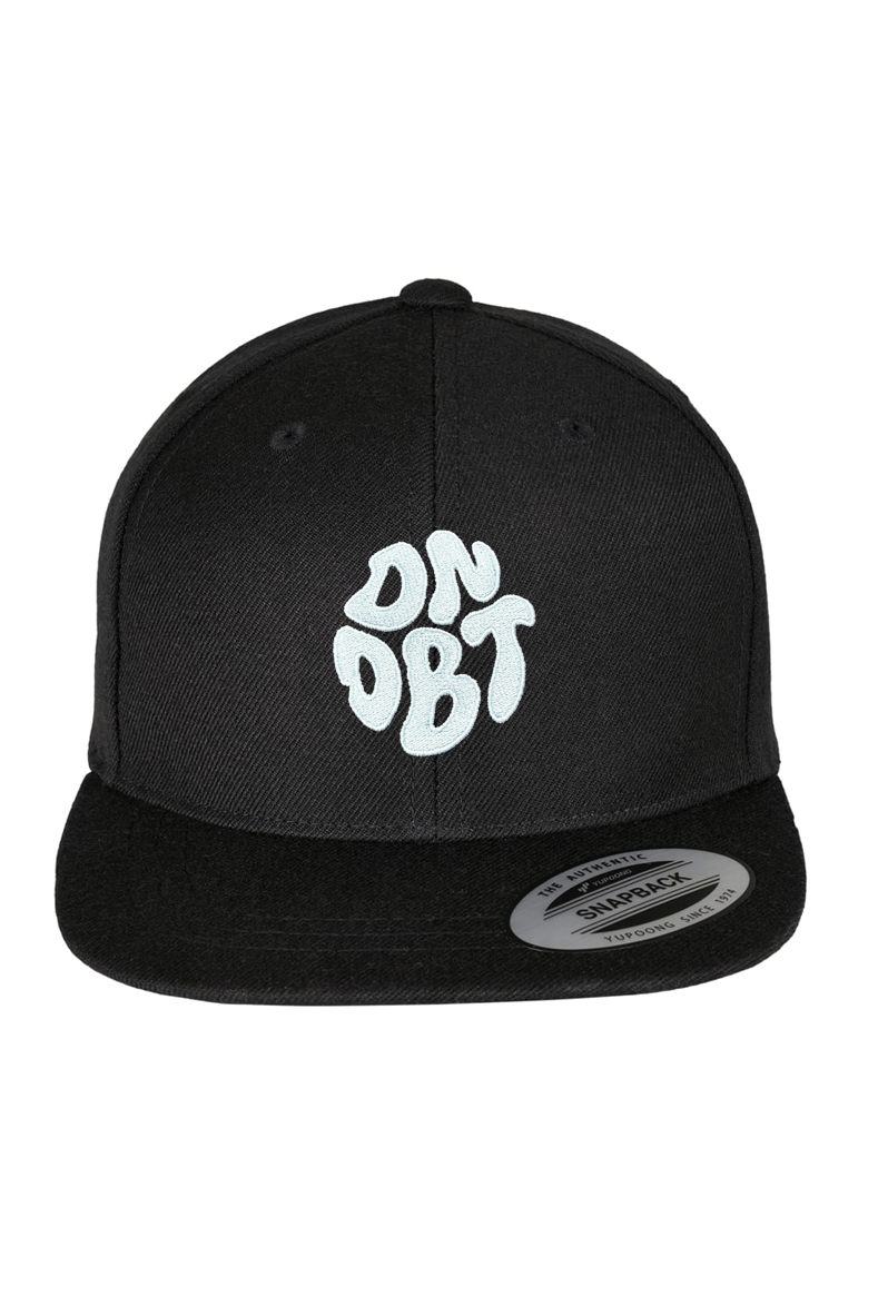 THE SNAPBACK CAP
